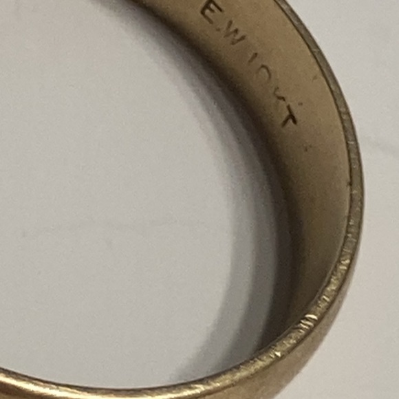 10k gold solid ring - Picture 2 of 2